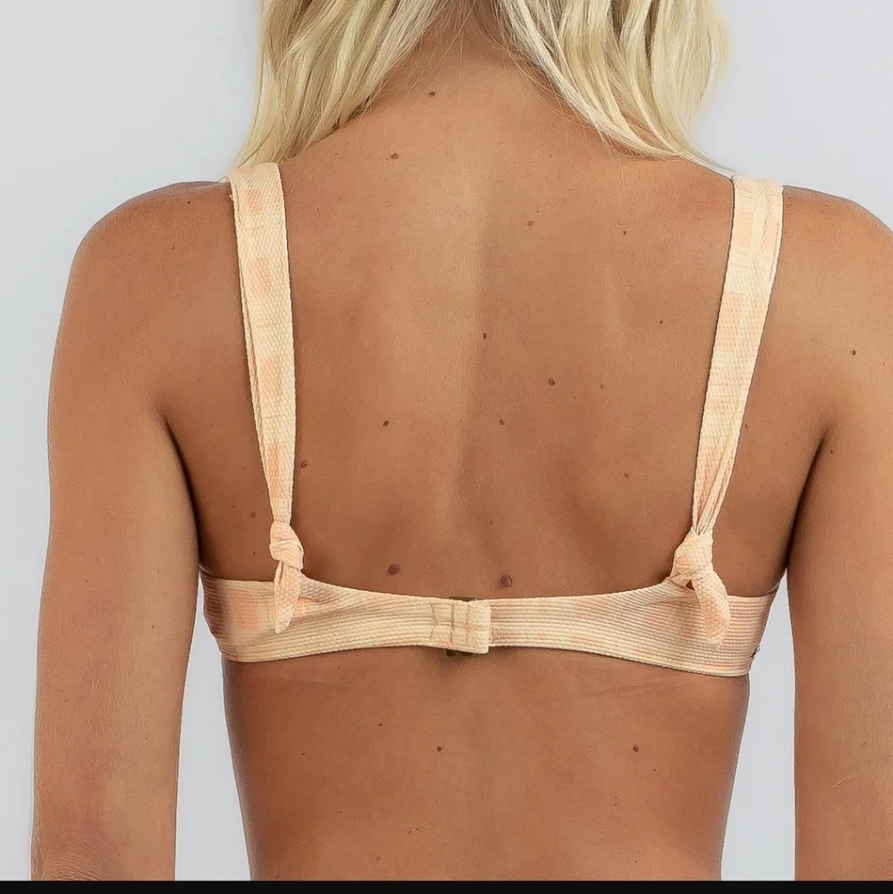 Ripcurl Bikini top Always Summer Blush gingham Large full support 79.00 New Tags